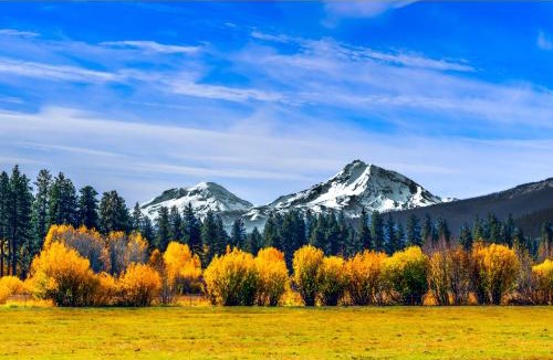 Black Butte Ranch House | Big Meadow View