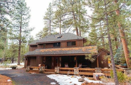 Black Butte Ranch House | Black Butte Mountain Retreat w/Private Sauna