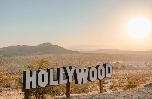 Joshua Tree House | Bling Shack - Pool Spa Views Karaoke Theater