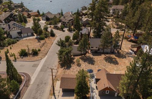 Boulder Bay House | Blissful Bay Cabin