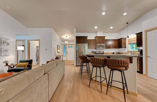 Neahkahnie Beach House | Blue Drift | Forest & Beach Retreat