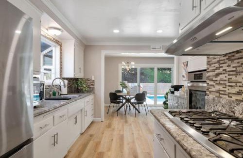Montebello House | Blue Lagoon | Pool | Games | Close to DT