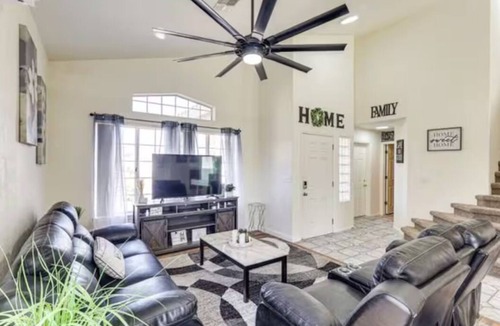 Bullhead City House | “Blue River Oasis – Family Pool Retreat