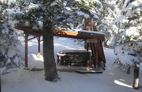 Talmont Cabin | Blue Roof Retreat-All Seasons