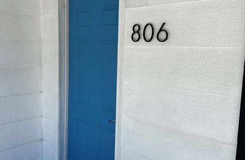 Wallace House | Bluebird Basecamp- cozy, renovated home in the heart of Wallace, ID