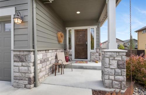 Southwest Bend House | Bluebird Day - Canyon Retreat