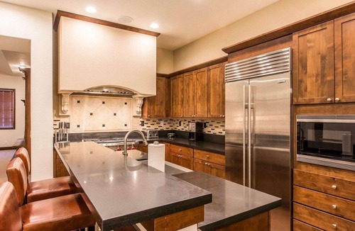 The Village Hotel | Bluegreen Vacations Big Bear Village, an Ascend Collection Resort