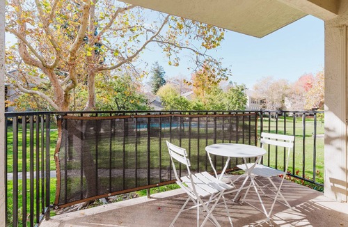 Central District Apartment | Blueground | Fremont 2bd apartment