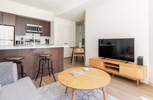 Old San Leandro Apartment | Blueground | Old San Leandro, fitness center, nr Lake Chabot