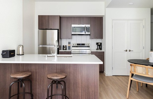 Old San Leandro Apartment | Blueground | Old San Leandro, fitness center, nr Lake Chabot
