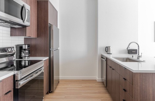 Old San Leandro Apartment | Blueground | Old San Leandro, fitness center, nr San Leandro Plaza