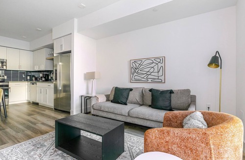 Pleasant Hill Apartment | Blueground | Pleasant Hill, pool, nr Diablo Park