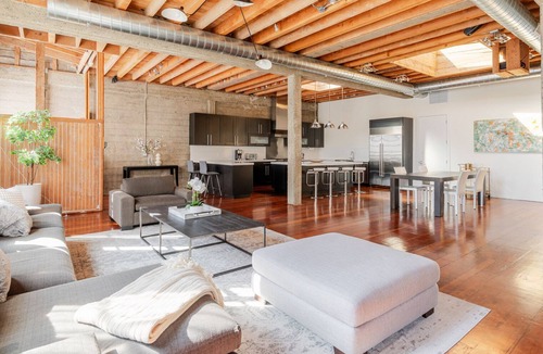 South of Market House | Blueground | SoMa, AC, w/d, near baseball field