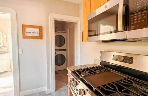 Concord Apartment | Bonifacio Villa | Full Kitchen | Washer Dryer
