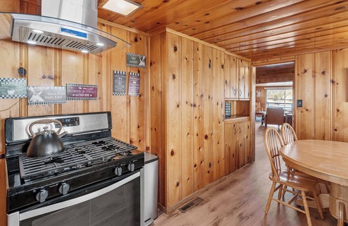 Boulder Bay Cabin | Boulder Bay Lakefront Getaway