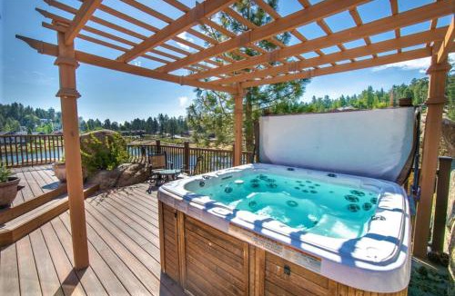 Boulder Bay House | Boulder Cove։ Lakefront Estate