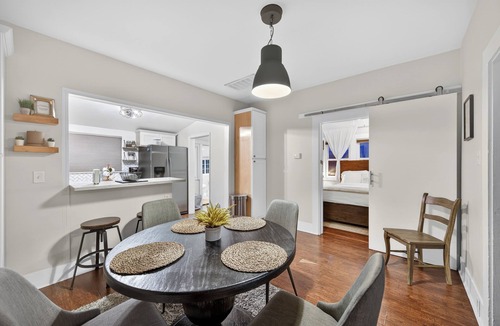 Central Sacramento House | Boulevard Park Bungalow: Walk to Dining & Nightlife