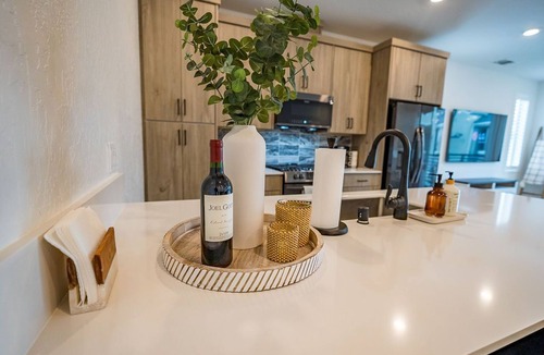 Clovis House | Brand new 2 bed/2 bath townhome in gated community