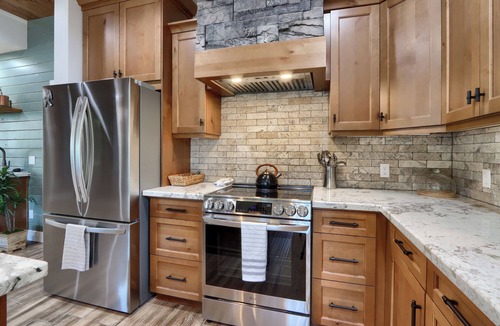 Bass Lake Cabin | Brand New Luxury home Bass Lake Views Private Slip