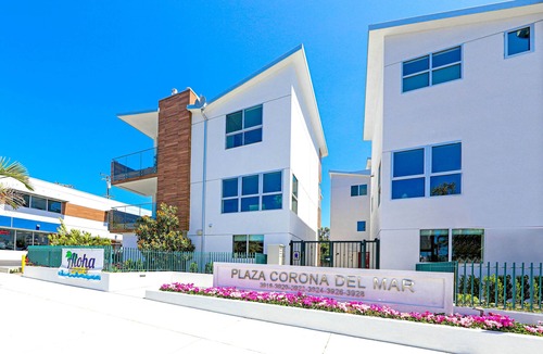 Corona del Mar House | Brand New Luxury Home with parking, elevator, AC - 7 min from the beach!