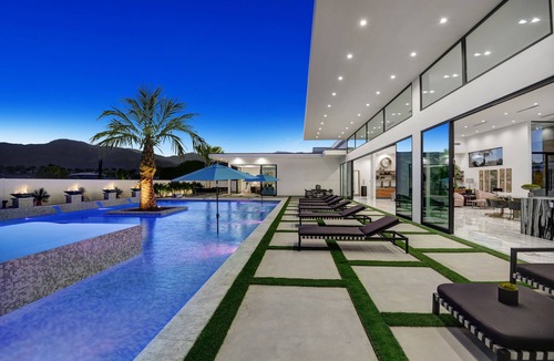 Magnesia Falls Cove House | Brand New Luxury Vacation Rental, Private Resort Style Pool & Spa 8