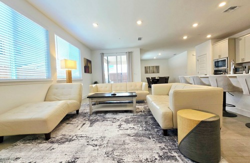 Roseville House | Brand New Spacious 4-BR house in lovely Roseville