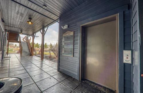 Truckee Condo | Brand New Top Floor Condo in Truckee