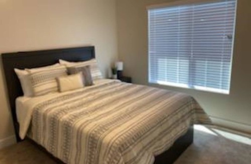 Enterprise House | Brand New townhome in the heart of Enterprise - mountains all around!