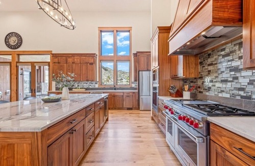 Powell Butte House | Brasada Estate: Spacious & Luxurious 4-Bdrm House & Detached 2-bedroom Casita