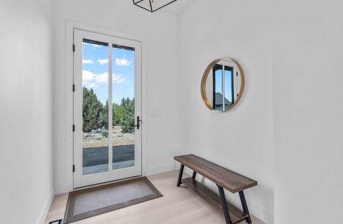 Alfalfa House | Brasada Ranch Luxury | Hot Tub & Chef’s Kitchen