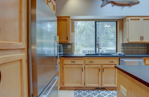Sunriver Cottage | Breathtaking Cottage with Barbecue in Sunriver, Oregon