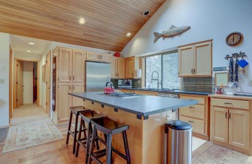 Sunriver House | Breathtaking Cottage with Barbecue in Sunriver, Oregon