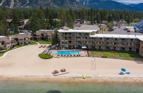 South Lake Tahoe House | Breathtaking Lake Views in Scenic Tahoe! Balcony + Gas Fire Pit | Outdoor Pool