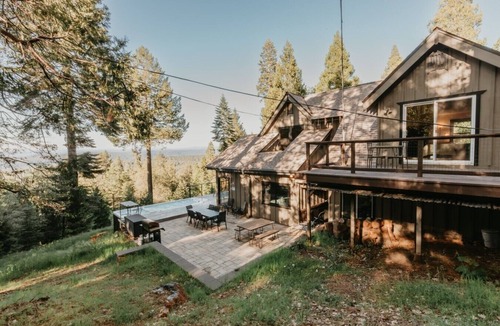 Nevada City House | Breathtaking View & Hot Tub Nevada City