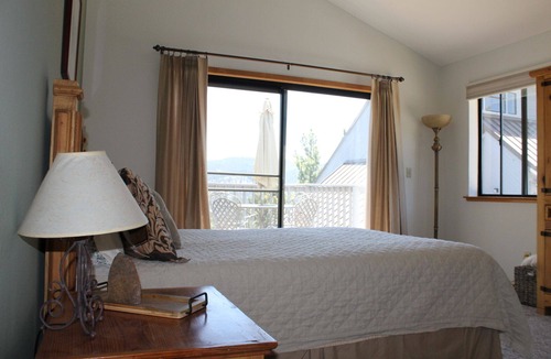 Lakeshore Condo | Breathtaking Views 3 BR 3 BA Eagles Nest Condo #80