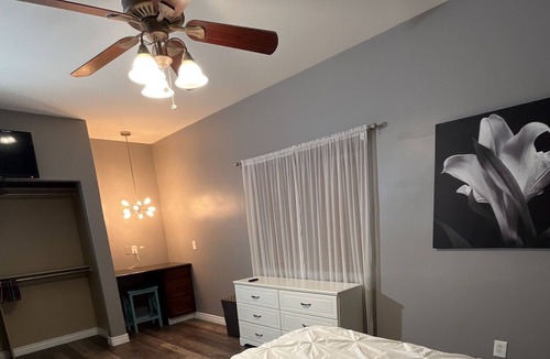 Peoria House | Breathtaking views and in the best location!
