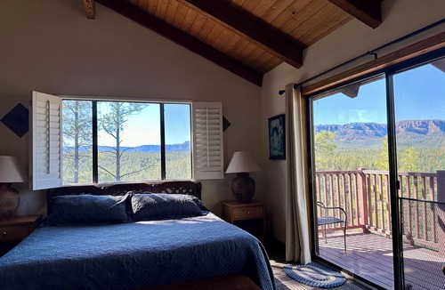 Whispering Pines Cabin | Breathtaking Views of Mogollon Rim from Large Mountain Home