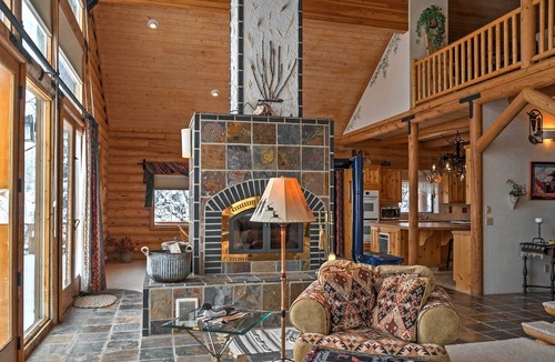 Brian Head Cottage | Brian Head Cabin Minutes From Slopes w/Game Room!