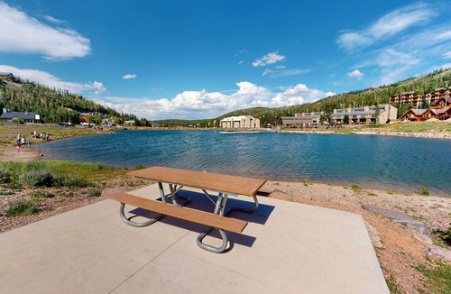Brian Head Condo | Brian Head Penthouse South, Pool-Hotub, Ski-i/o, 3 Masters, Play lofts, Sleep 14