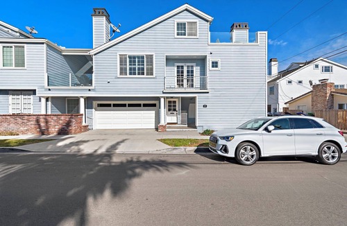 Corona del Mar House | Bright and spacious 2 bedroom/3 bath home in the heart of CDM Village