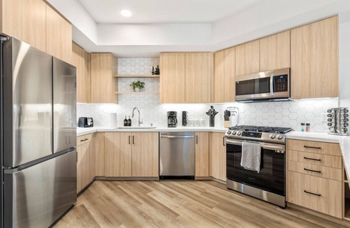 Santa Ana Heights Apartment | Bright & Modern Condo | 1Mi to South Coast Plaza