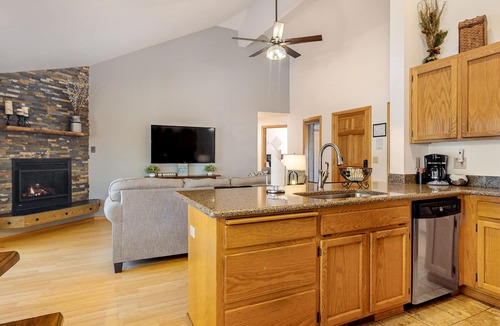 Sunriver House | Bright, Modern Home with Private Hot Tub - Central Location, Free SHARC Access