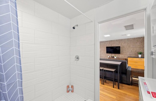 Civic Core Apartment | Bright Remodeled 2 queen beds Studio Close Little Italy