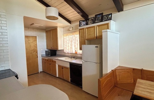 Big Pine Hotel | Bristlecone Motel