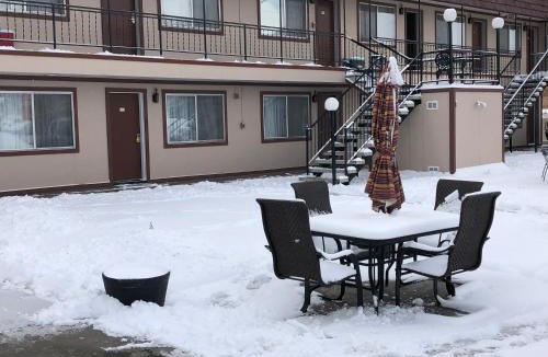 East Ely Hotel | Bristlecone Motel
