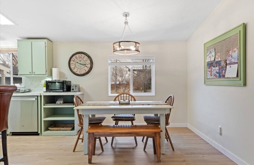 Baker City House | Broadway Place, Cozy! 3 Brdm, 2 Bath Home, Near Churchill School Concerts!