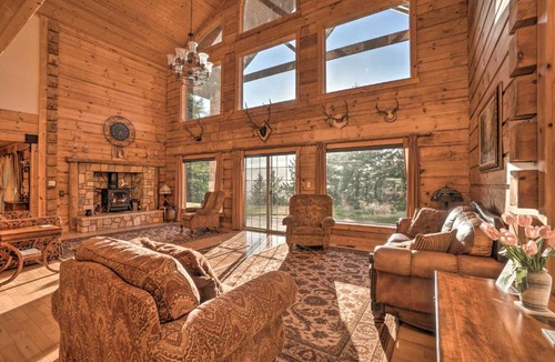 Brookings House | Brookings Vacation Rental Lodge on 88 Acres!