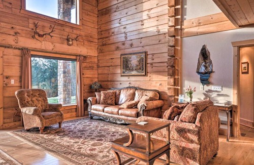 Brookings House | Brookings Vacation Rental Lodge on 88 Acres!