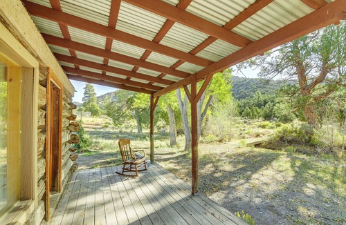 Panguitch Lake Resort Cabin | Bryce Canyon Basecamp: Historic Homesteader Cabin
