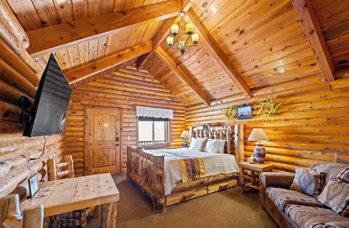 Tropic Cabin | Bryce Canyon Log Cabins